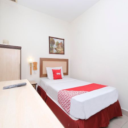 Hotel Sri Sutra - Sungai Buloh Petaling Jaya Buitenkant foto