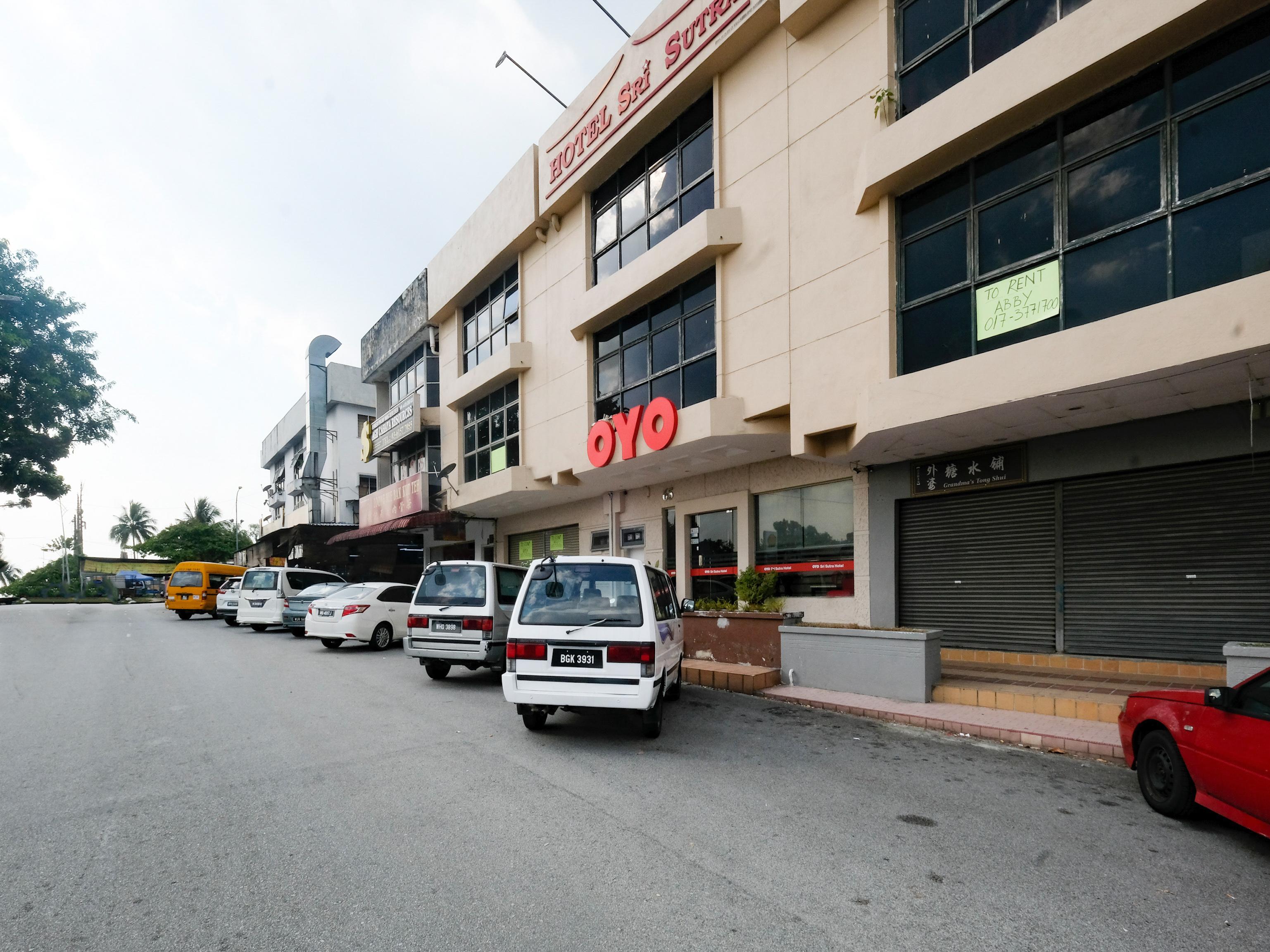 Hotel Sri Sutra - Sungai Buloh Petaling Jaya Buitenkant foto
